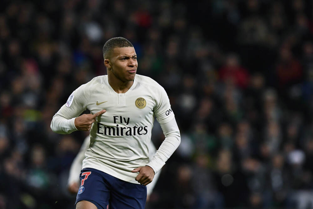 中国移动香港亮相首届“香港国际AI艺术节”